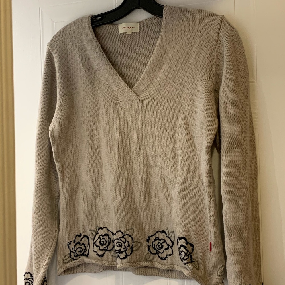 Beautiful Jackpot Sweater in Taupe, size 3